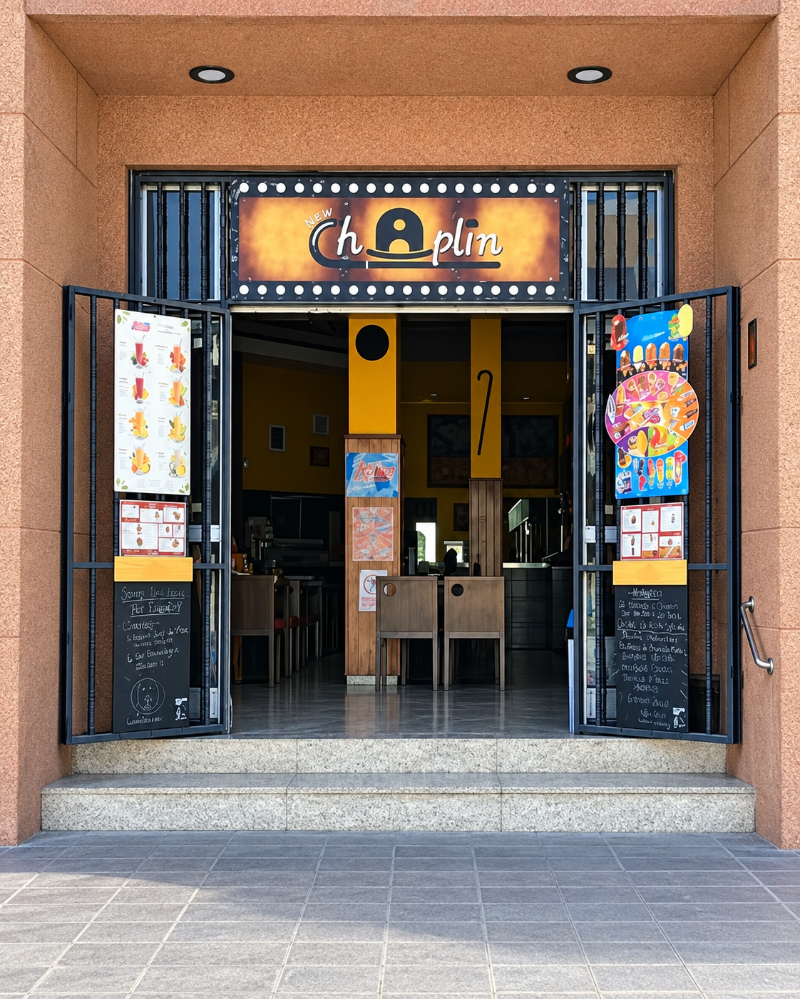 Entrada restaurada de New Chaplin Puertito